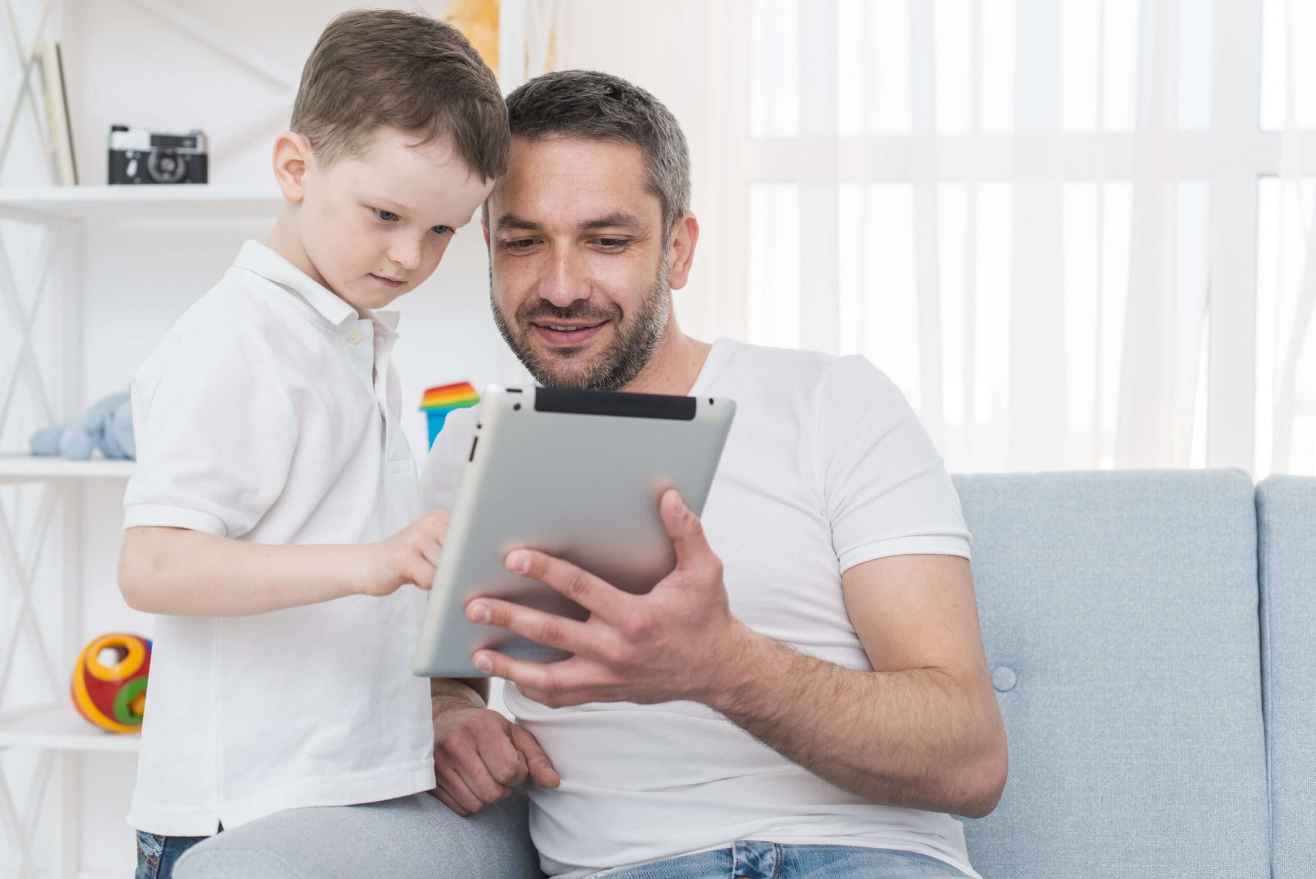 Gifts for Tech-Savvy Fathers